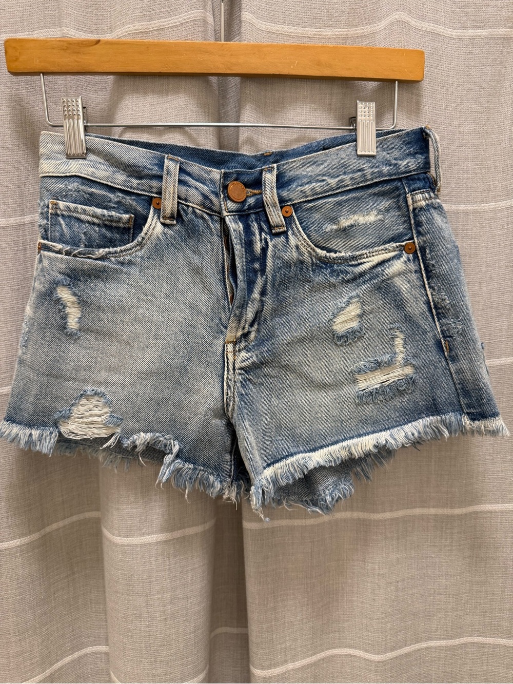 Frayed Distressed Denim Shorts - Light Blue